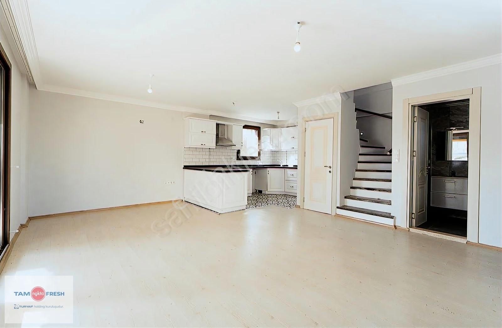 İskeleye Yürüme Mesafesinde, Tam Müstakil 4+1 Villa - Görsel 11