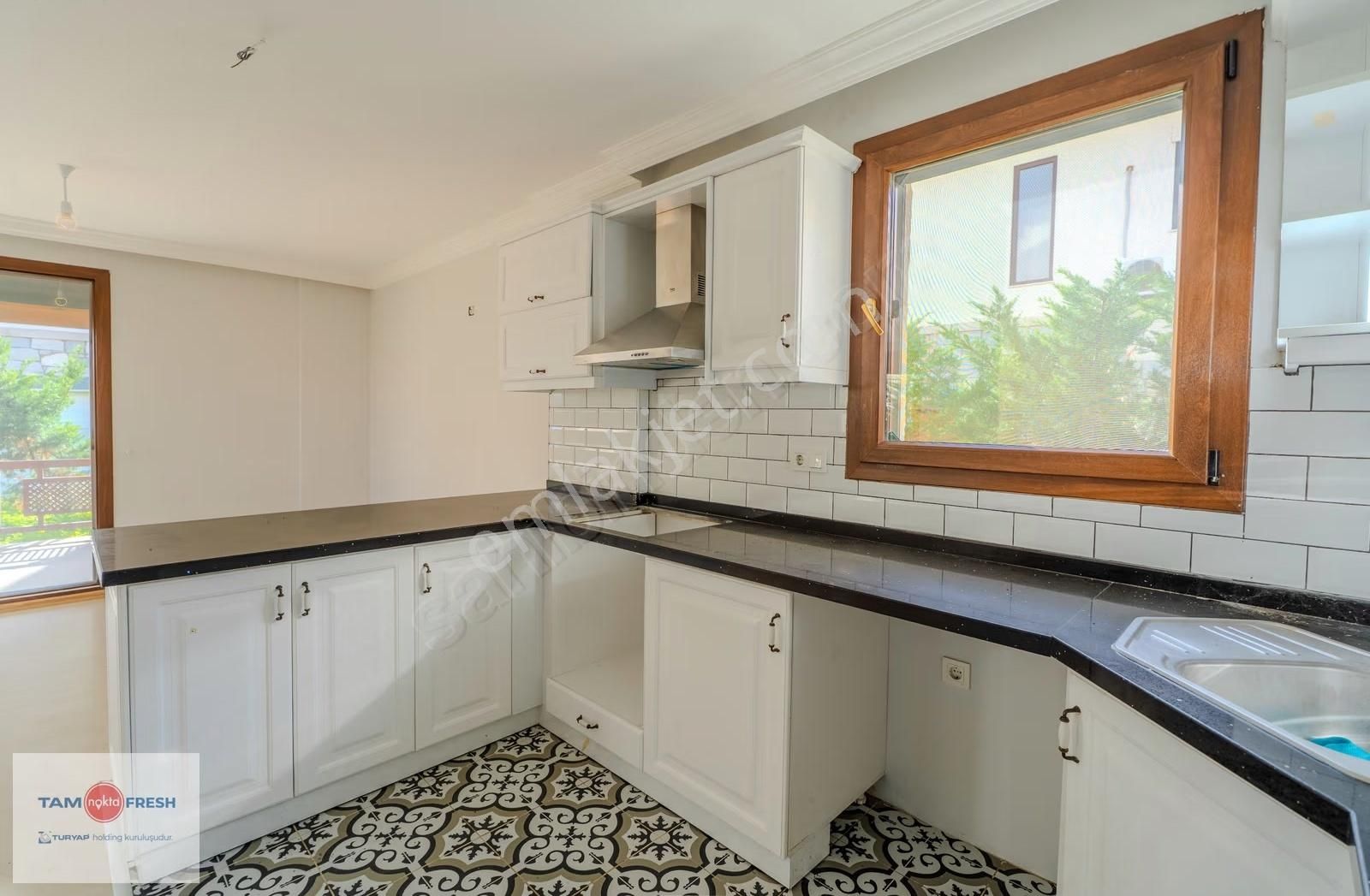 İskeleye Yürüme Mesafesinde, Tam Müstakil 4+1 Villa - Görsel 12