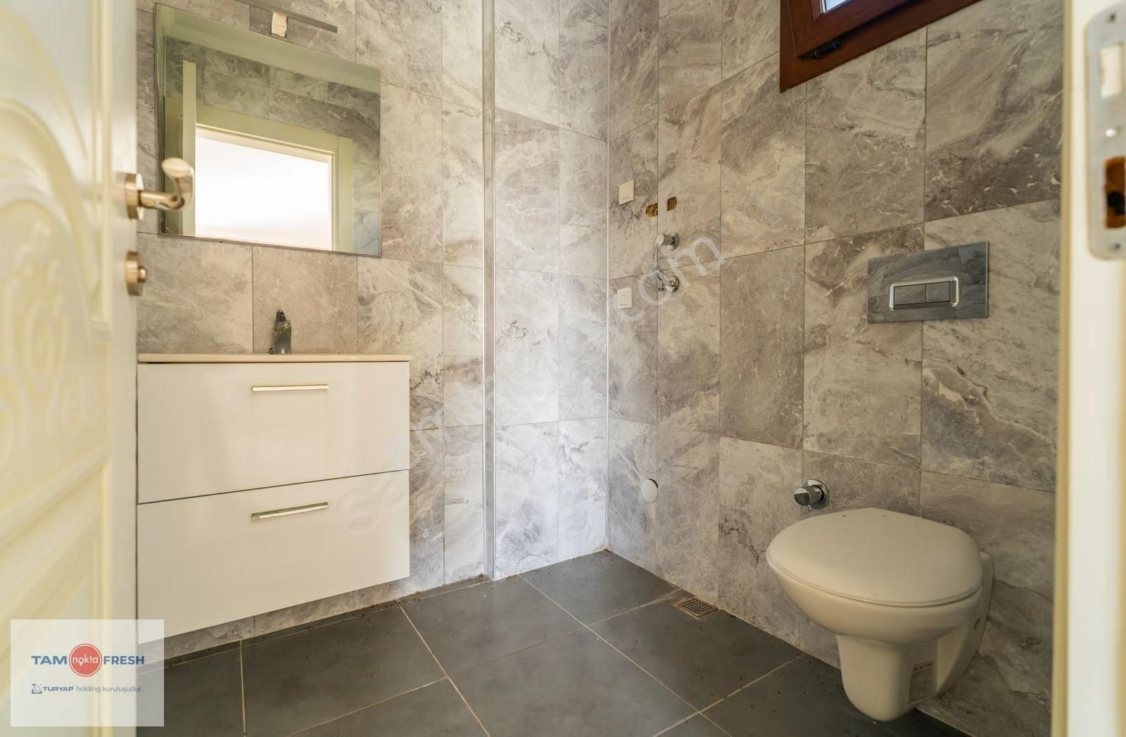 İskeleye Yürüme Mesafesinde, Tam Müstakil 4+1 Villa - Görsel 7