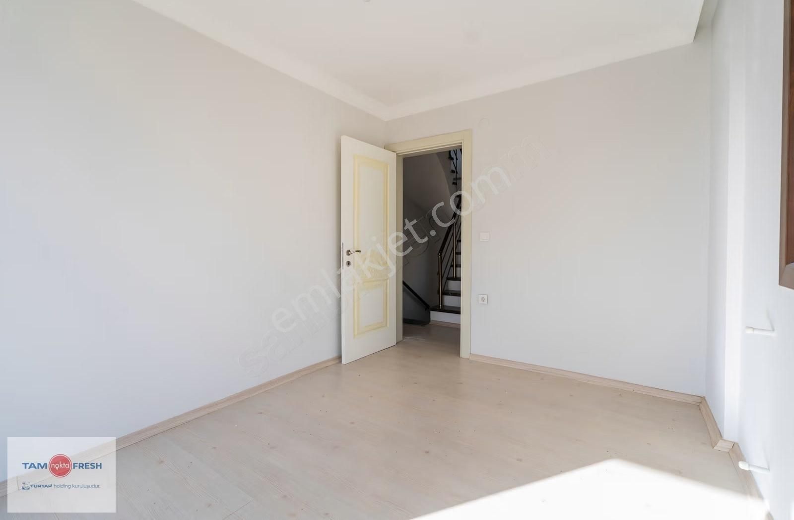 İskeleye Yürüme Mesafesinde, Tam Müstakil 4+1 Villa - Görsel 2