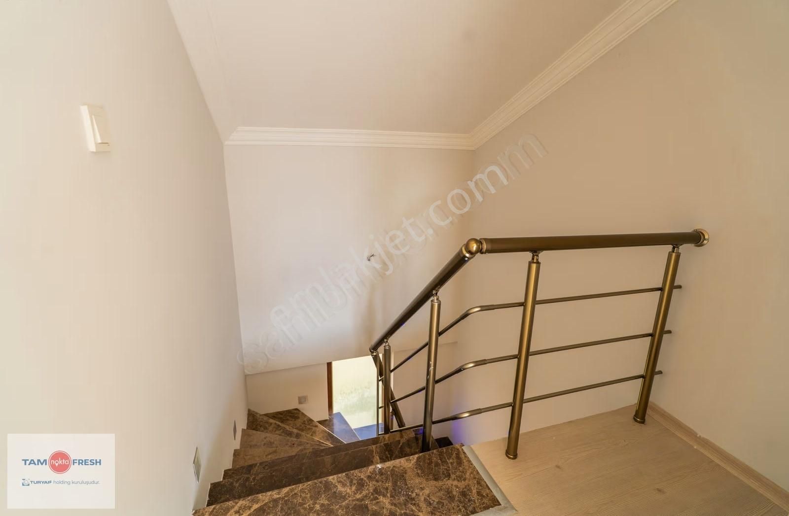 İskeleye Yürüme Mesafesinde, Tam Müstakil 4+1 Villa - Görsel 20