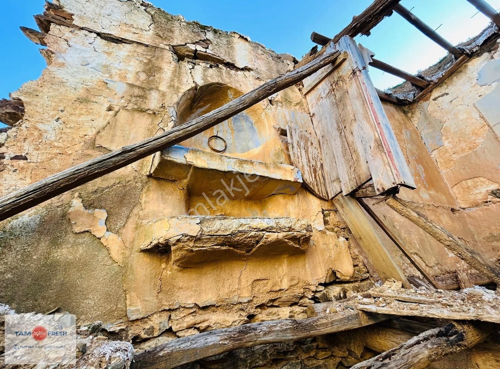 Parlak Köyü Merkezinde, Köşe Konumlu 50 M² Yatırımlık Arsa - Görsel 12