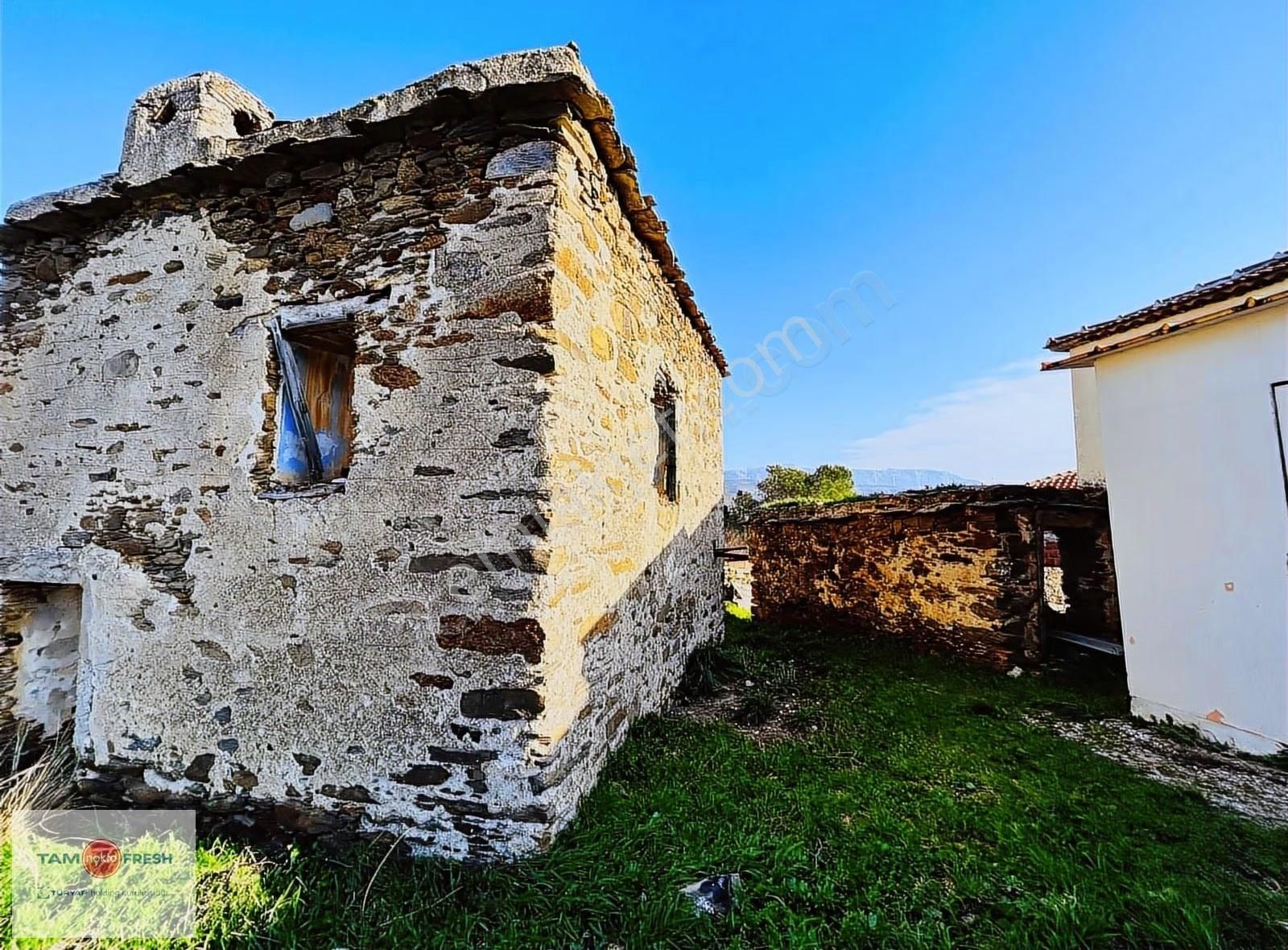 Parlak Köyü Merkezinde, Köşe Konumlu 50 M² Yatırımlık Arsa - Görsel 5