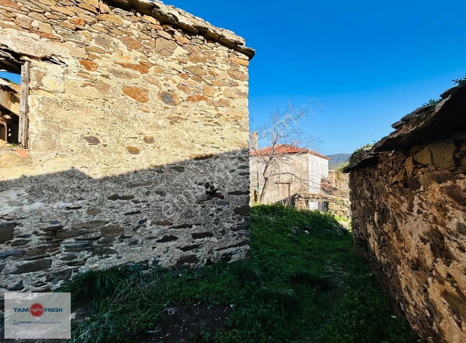 Parlak Köyü Merkezinde, Köşe Konumlu 50 M² Yatırımlık Arsa - Görsel 11