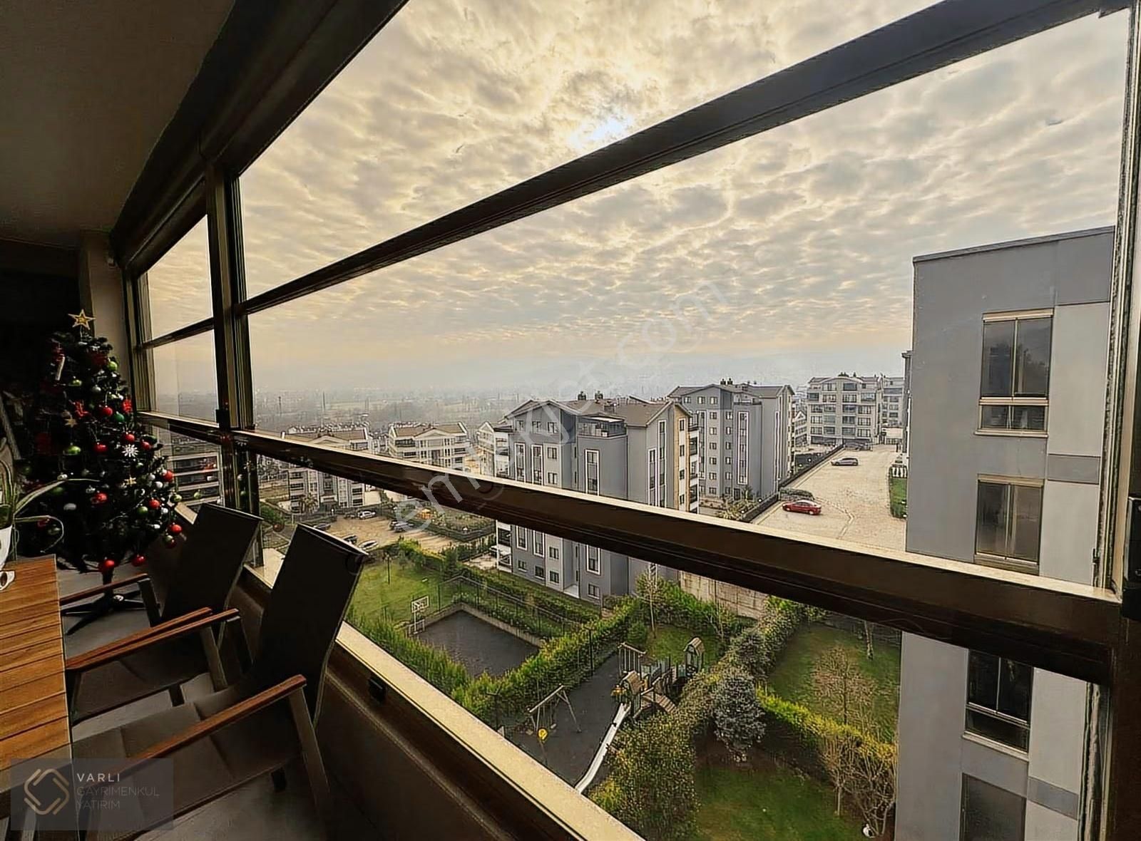 Nilüfer Kayapa Kumova Batıkentte Havuzlu Sitede Manzaralı 3+1 - Görsel 20