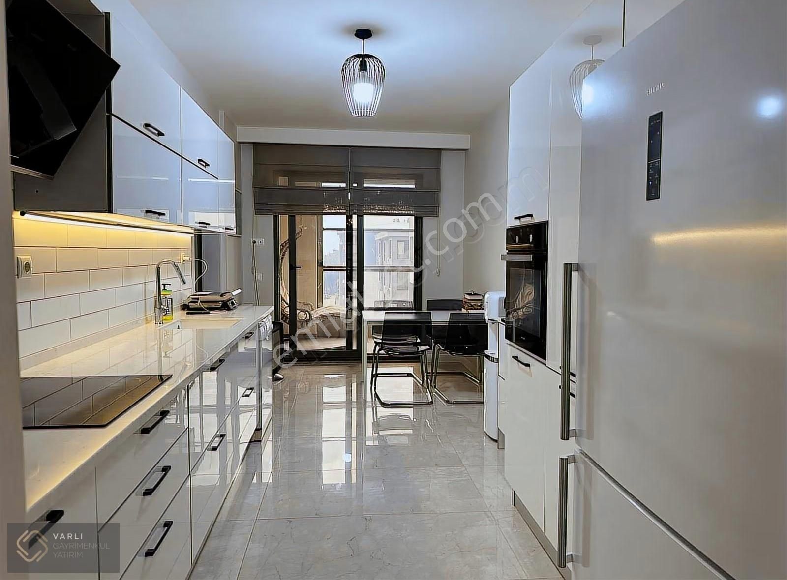 Nilüfer Kayapa Kumova Batıkentte Havuzlu Sitede Manzaralı 3+1 - Görsel 24