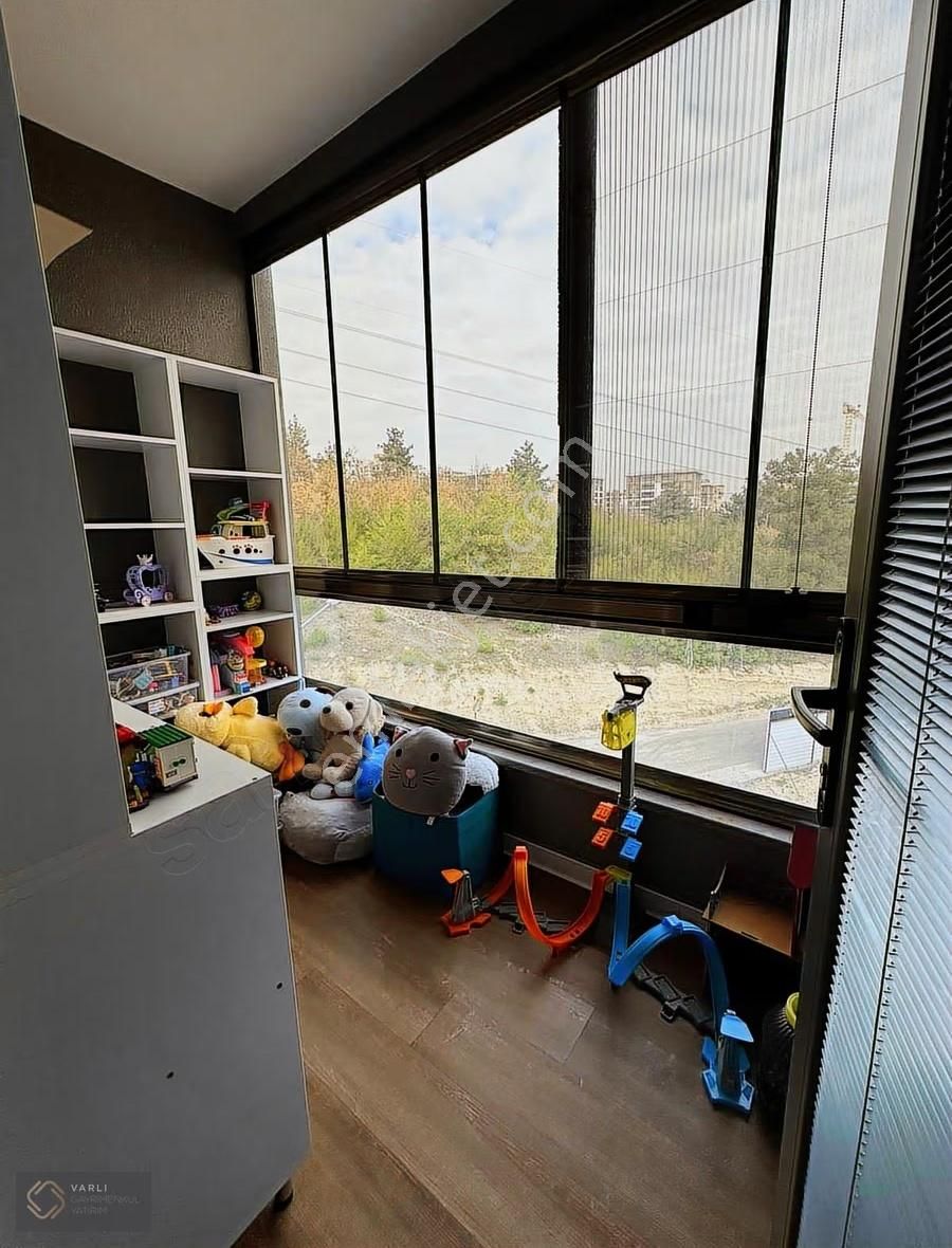 Nilüfer Kayapa Kumova Batıkentte Havuzlu Sitede Manzaralı 3+1 - Görsel 25