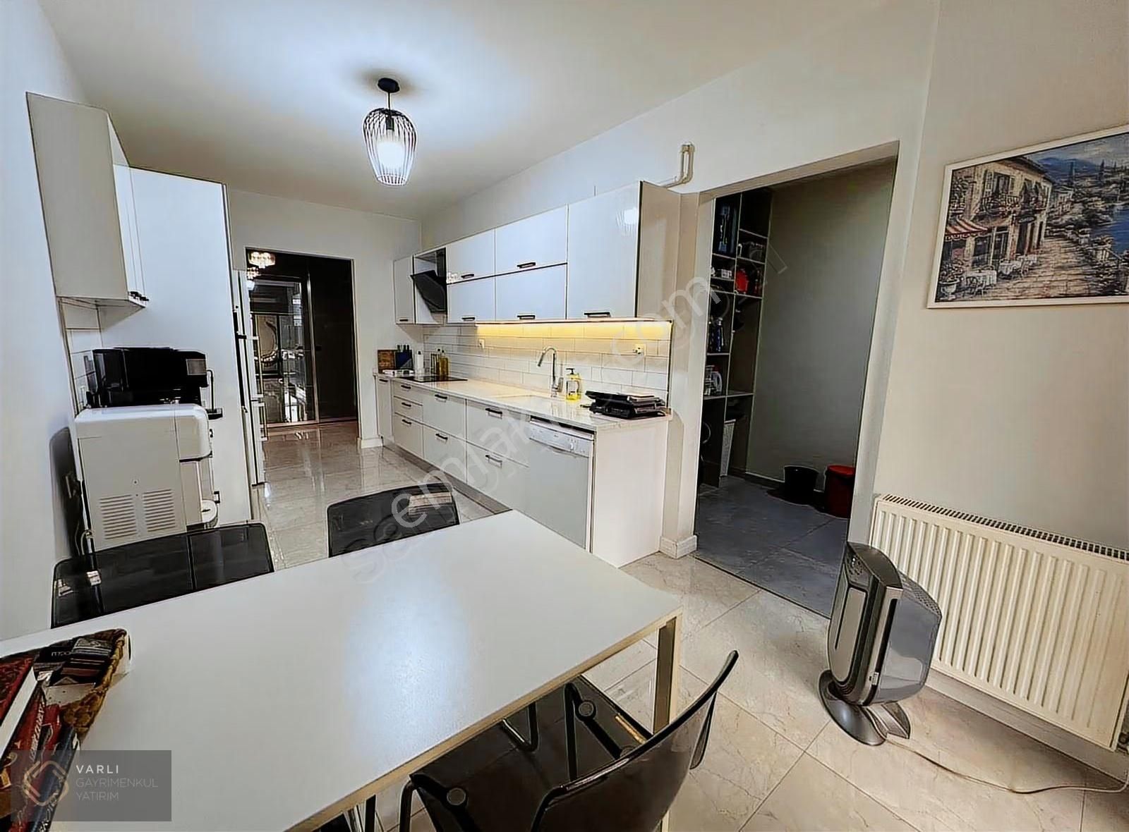 Nilüfer Kayapa Kumova Batıkentte Havuzlu Sitede Manzaralı 3+1 - Görsel 18