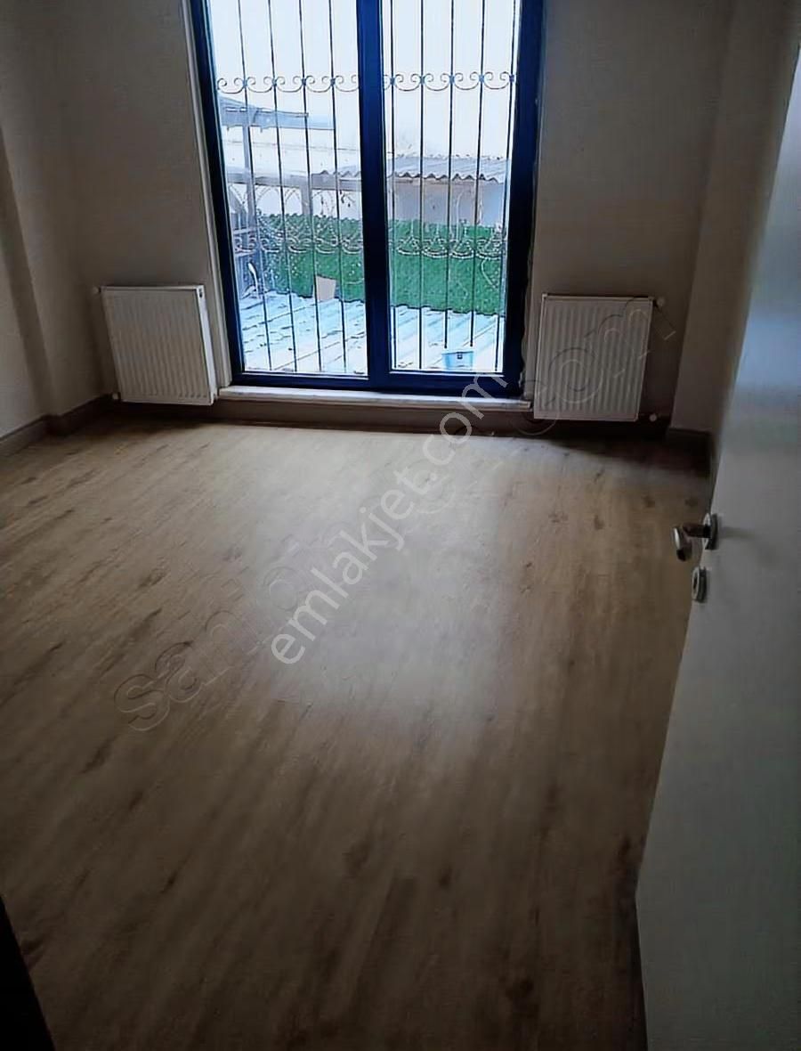 Esem Emlaktan Halkalı Kavaklıda Nemsiz Rutubetsiz Bahçe Katı - Görsel 7