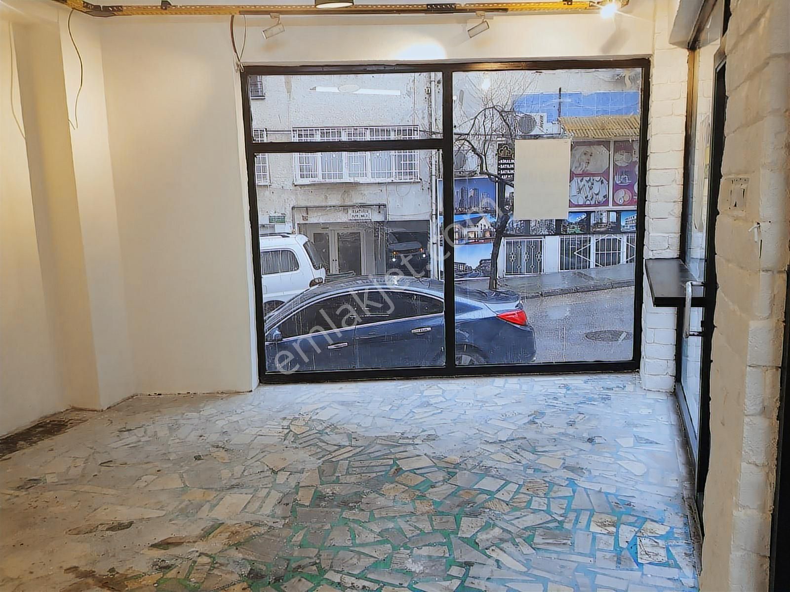 Şehrin Merkezinde Ana Caddesi Üzerinde Köşe Mağaza - Görsel 10