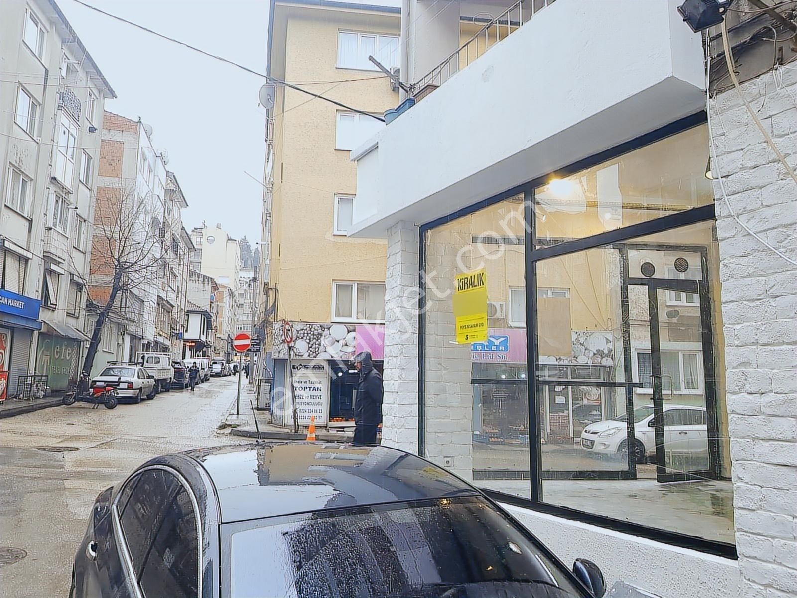 Şehrin Merkezinde Ana Caddesi Üzerinde Köşe Mağaza - Görsel 20