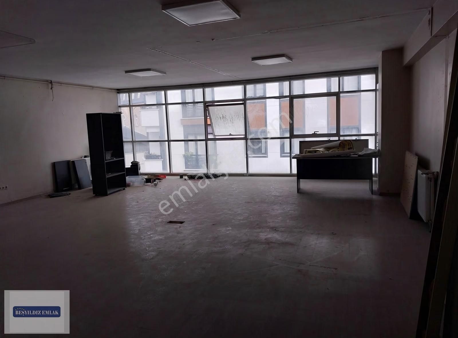 Çekmeköy Kaymakamlık Yakını Asansörlü 200 M2 Dublex Ofis Katı - Görsel 11