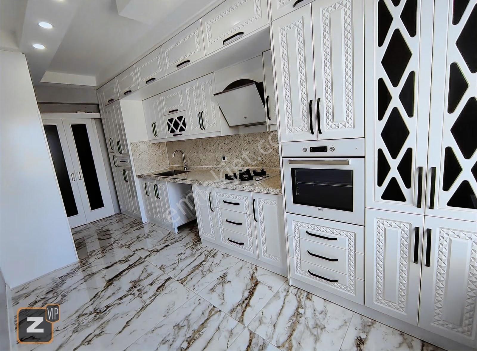 Birinci Sınıf Malzemeyle Yenilenmiş Jakuzili Daire! - Görsel 5