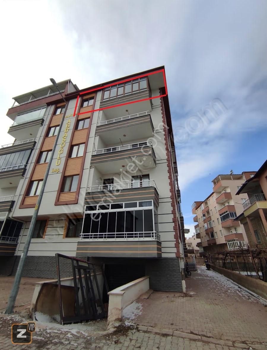 Birinci Sınıf Malzemeyle Yenilenmiş Jakuzili Daire!