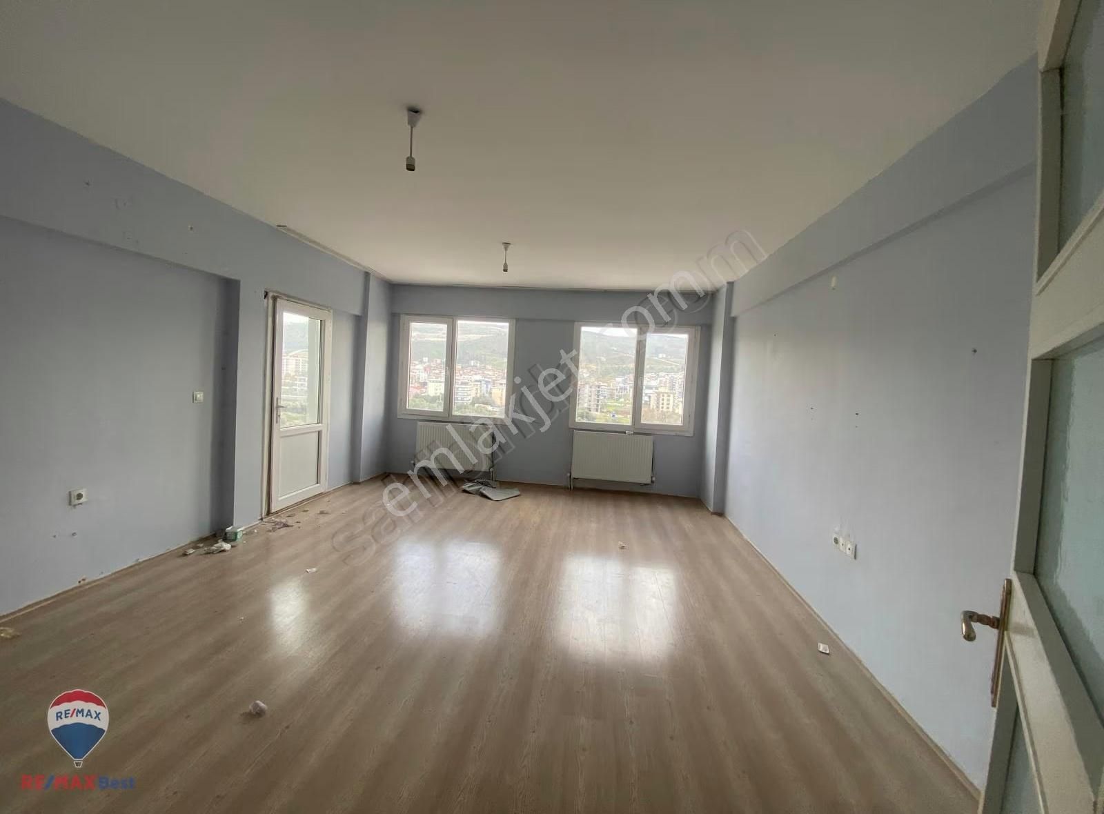 132 Harmandalı'nda Sıte İçınde 3+1 Genış Ve Ferah Daıre