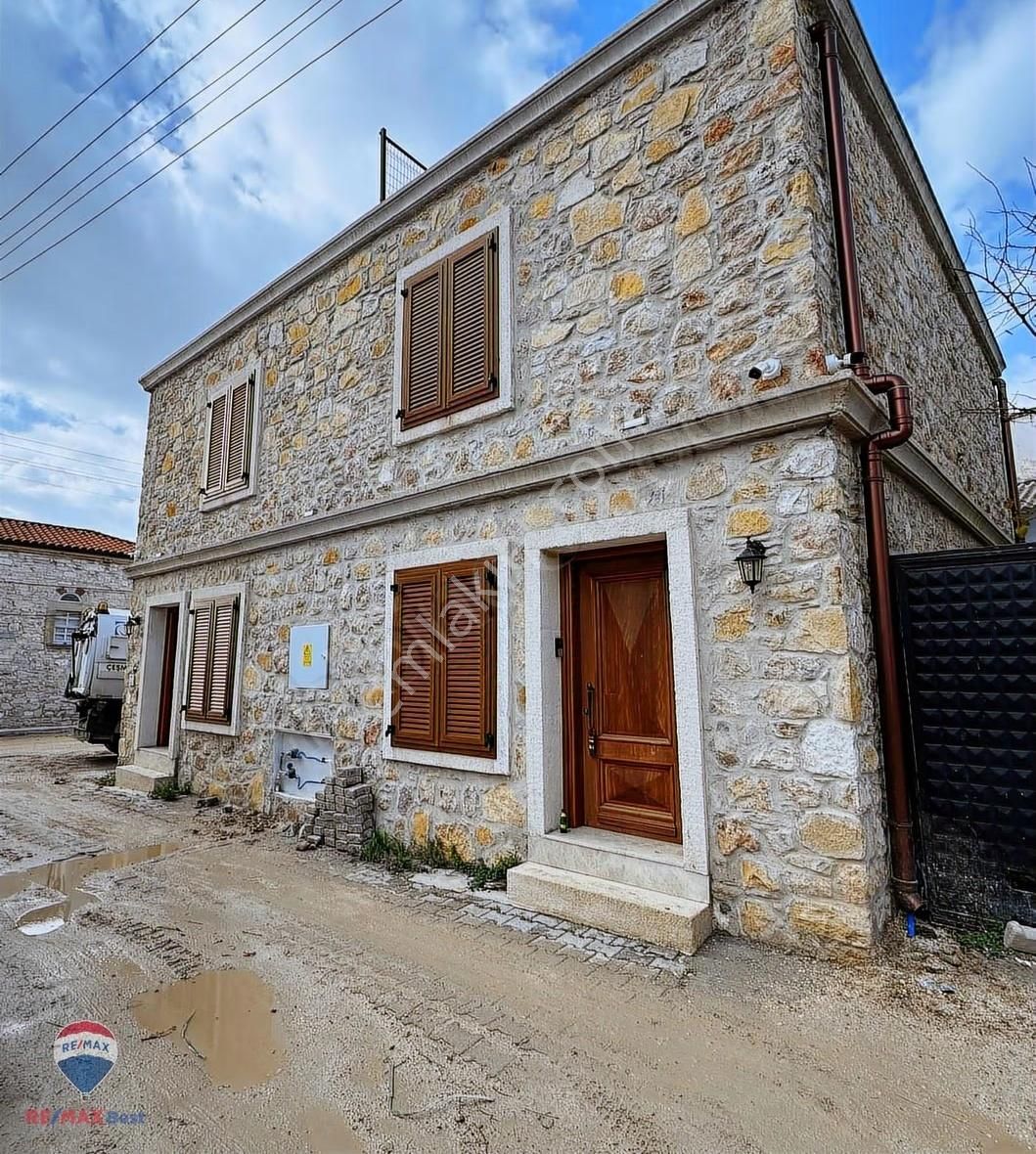 133 Çeşme Merkezde Sıfır 3+1 Satılık Dubleks Villa - Görsel 2