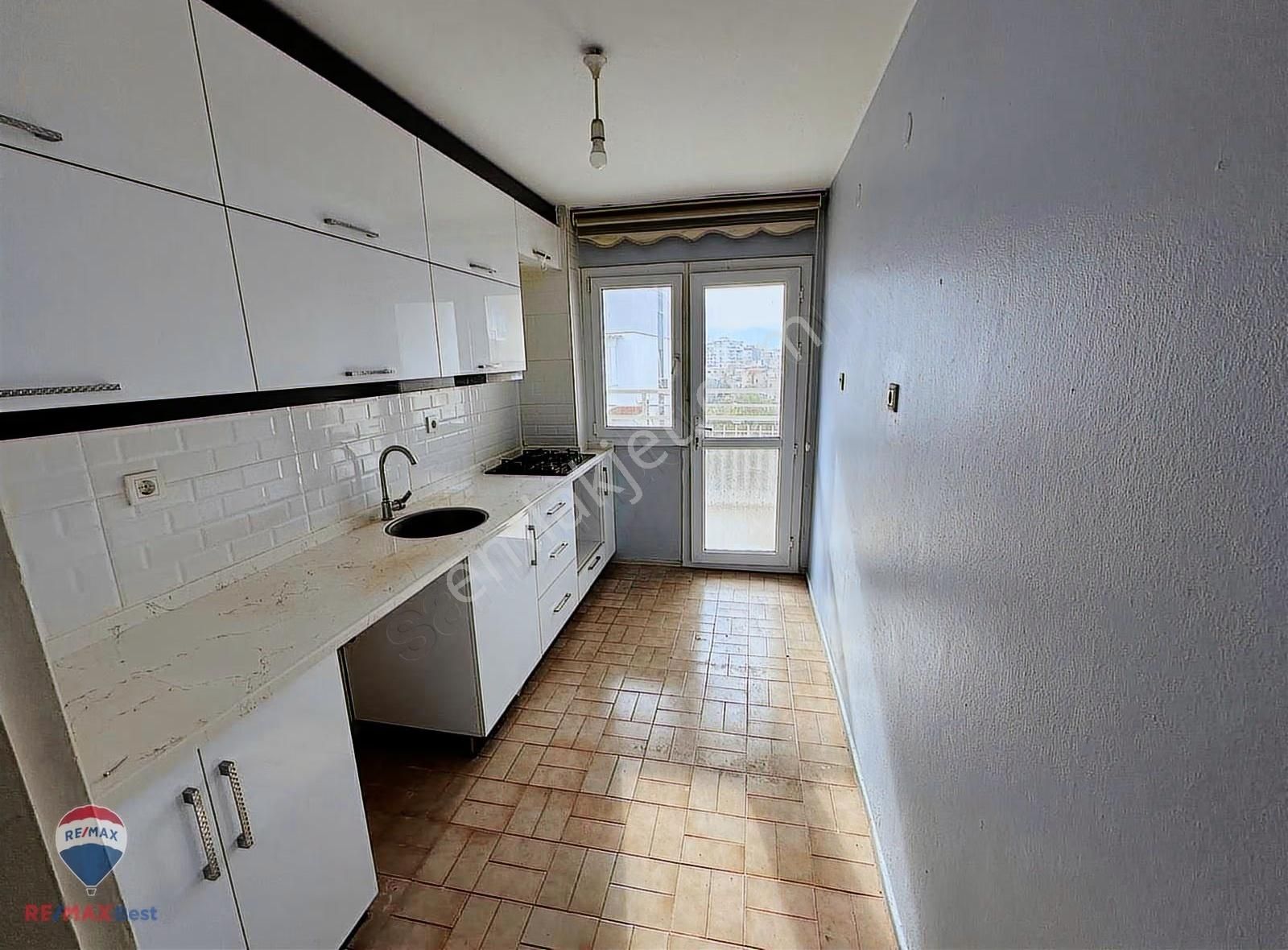 130 Bayraklı Postacılarda Kiralık 3+1 Daire - Görsel 2