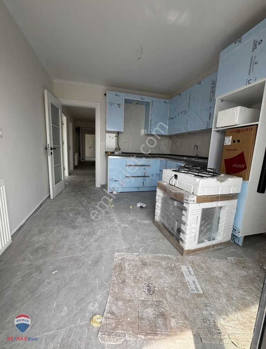 Hakan Büyük"ten Ordu Bulvar Üstü Fore Kazıklı Bina Önü Açık 3+1 - Görsel 2