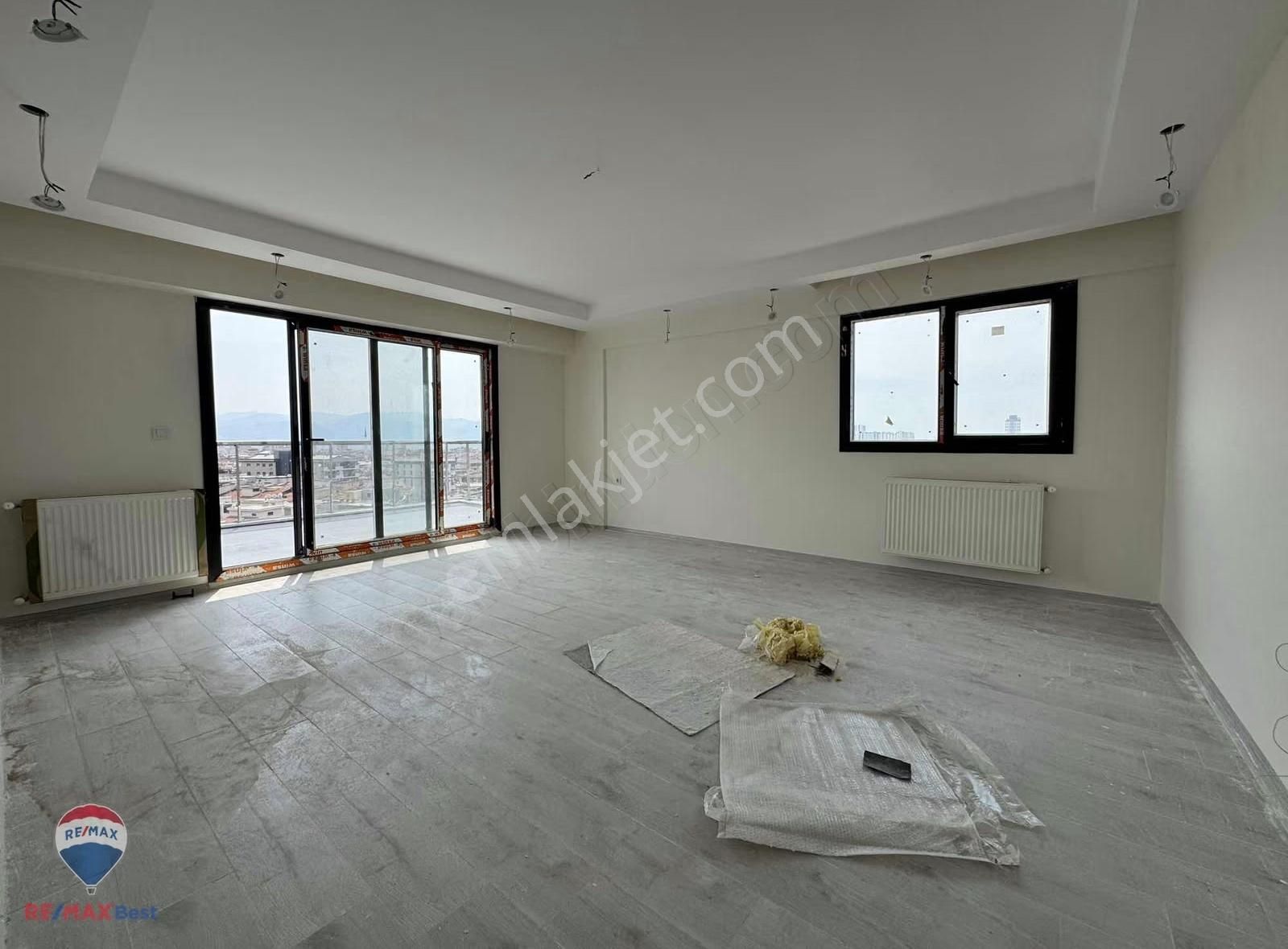 Hakan Büyük"ten Ordu Bulvar Üstü Fore Kazıklı Bina Önü Açık 3+1 - Görsel 15