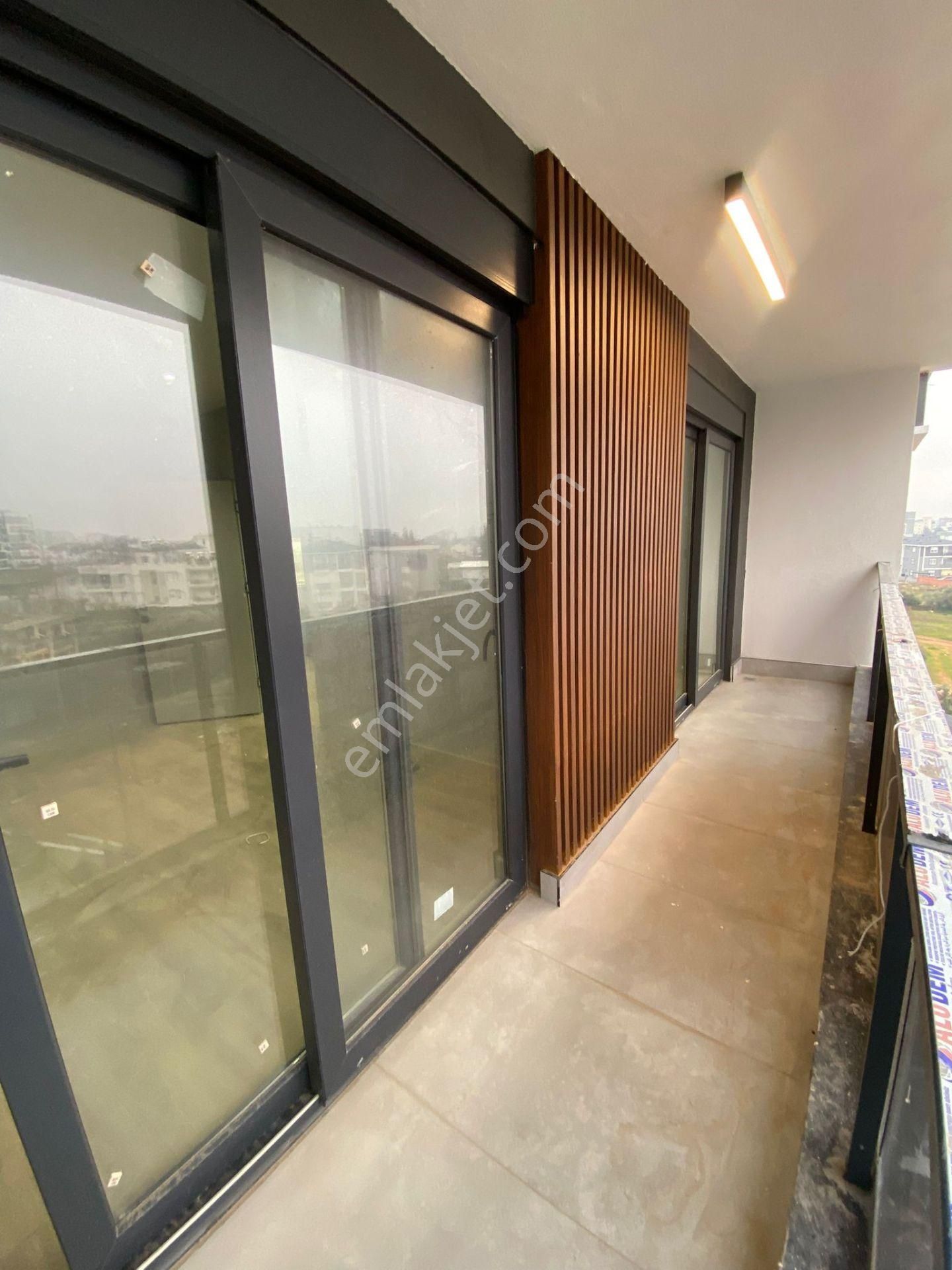 Tramvayın Dibinde, Masalpark 'a Yakın, Lüks Katta Satılık Daire - Görsel 8