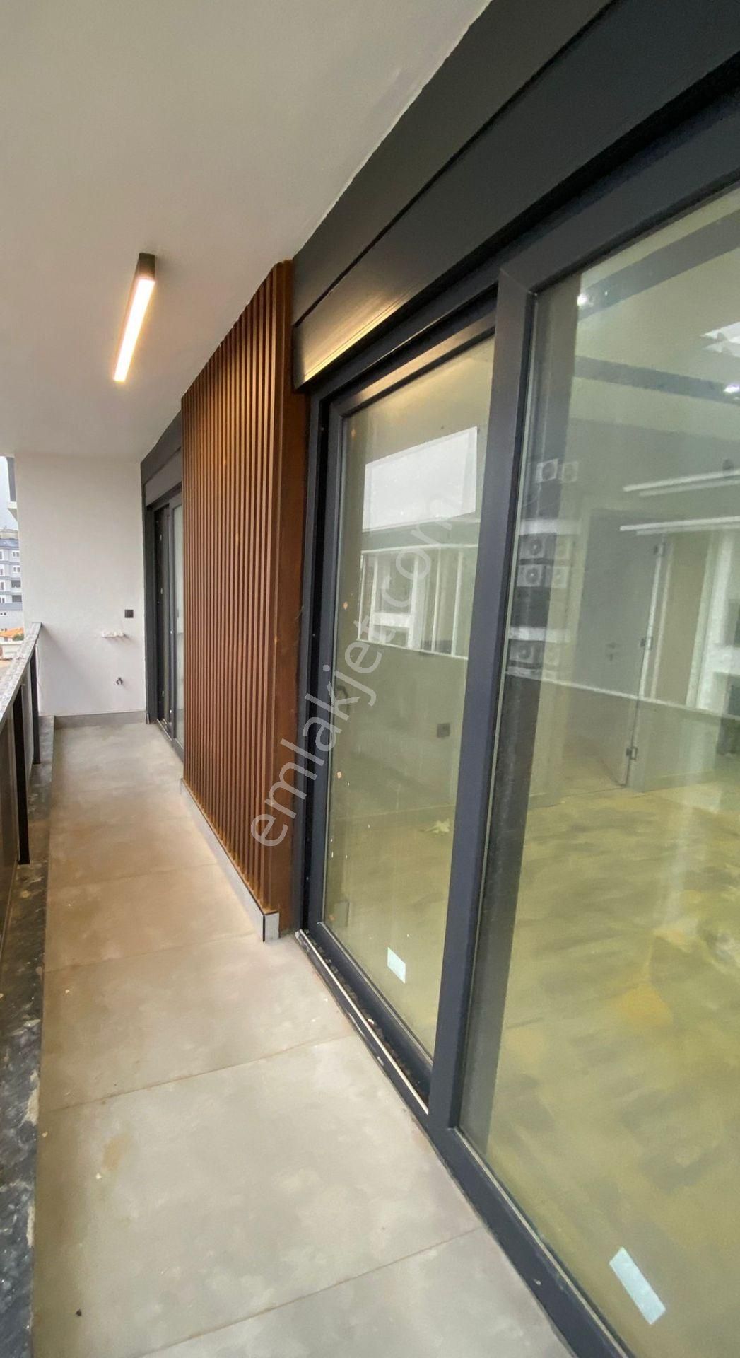 Tramvayın Dibinde, Masalpark 'a Yakın, Lüks Katta Satılık Daire - Görsel 19