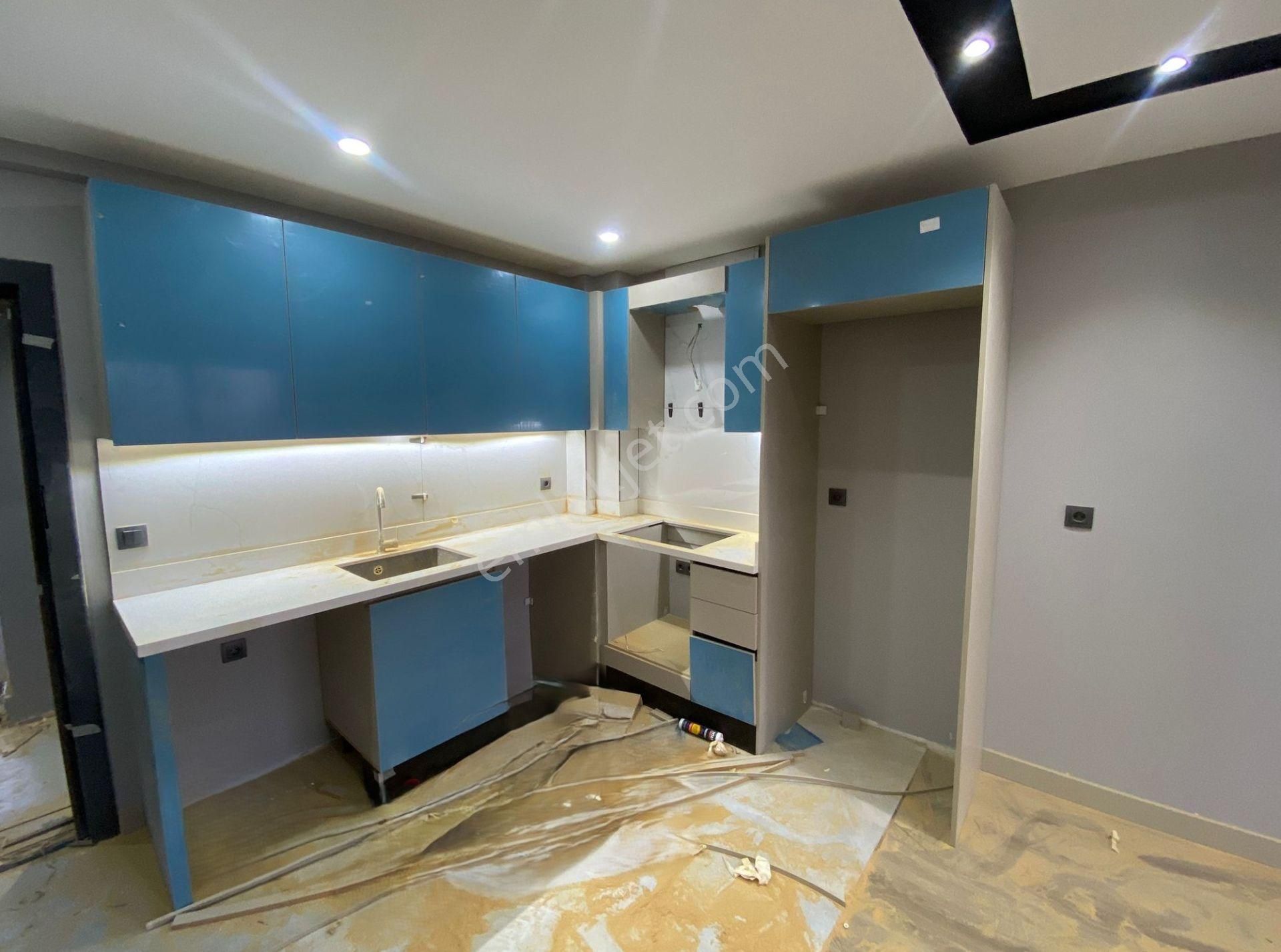 Tramvayın Dibinde, Masalpark 'a Yakın, Lüks Katta Satılık Daire