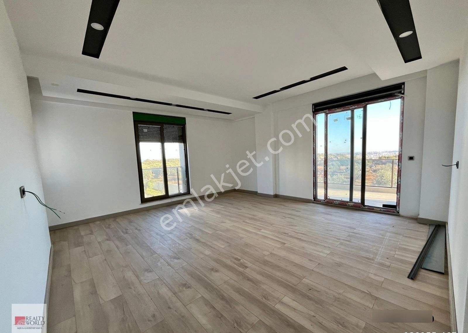 Acil Satılık !!! Havuzlu Sitede 3+1 Akıllı Ev | Deniz Manzaralı