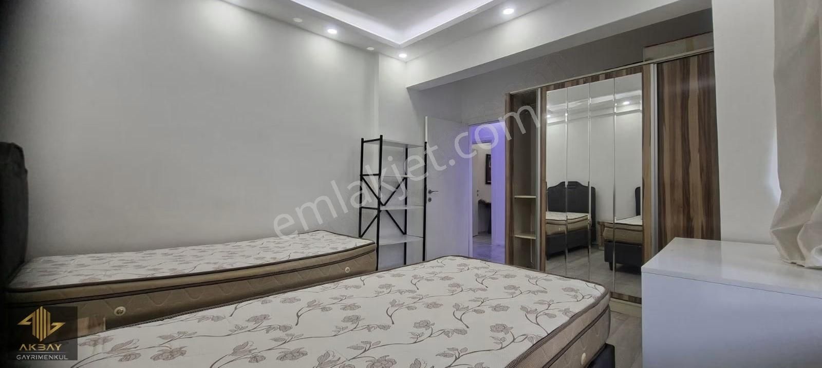 Güzeloba Merkezi Konumda Temiz Eşyalı Kiralık Daire