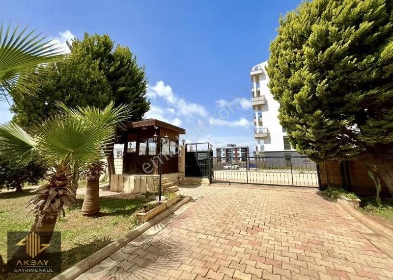 Güvenlikli Havuzlu Kapalı Otoparklı Sitede Teraslı Dubleks Daire - Görsel 4