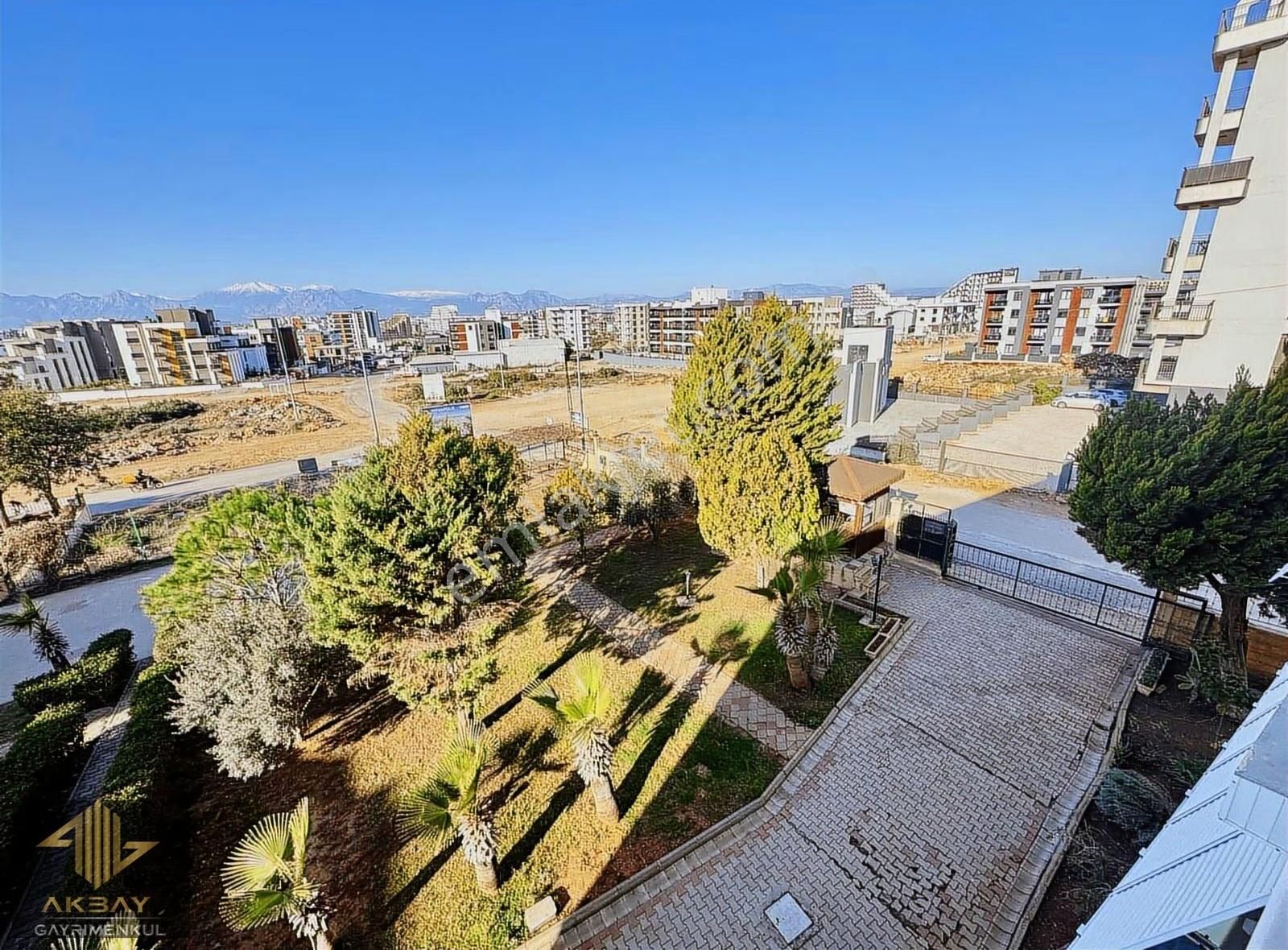 Güvenlikli Havuzlu Kapalı Otoparklı Sitede Teraslı Dubleks Daire - Görsel 32