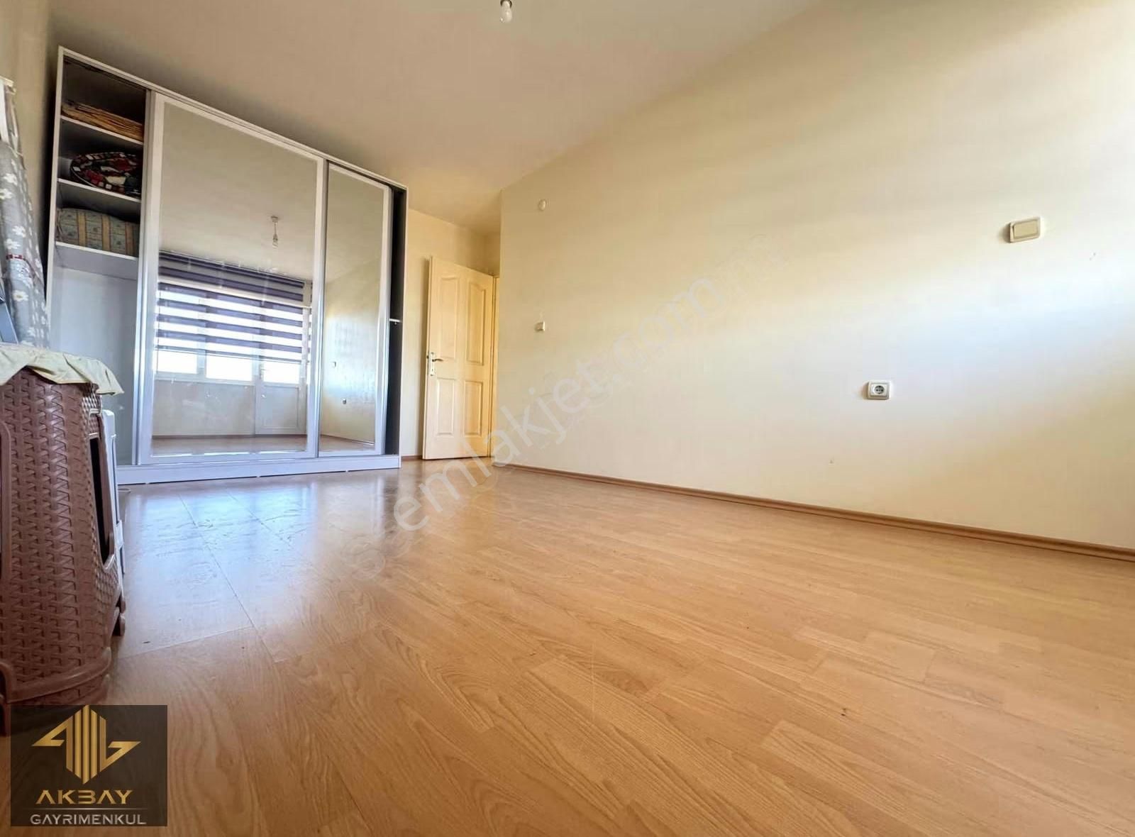 Güvenlikli Havuzlu Kapalı Otoparklı Sitede Teraslı Dubleks Daire - Görsel 31
