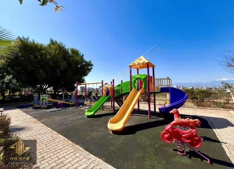 Güvenlikli Havuzlu Kapalı Otoparklı Sitede Teraslı Dubleks Daire - Görsel 11