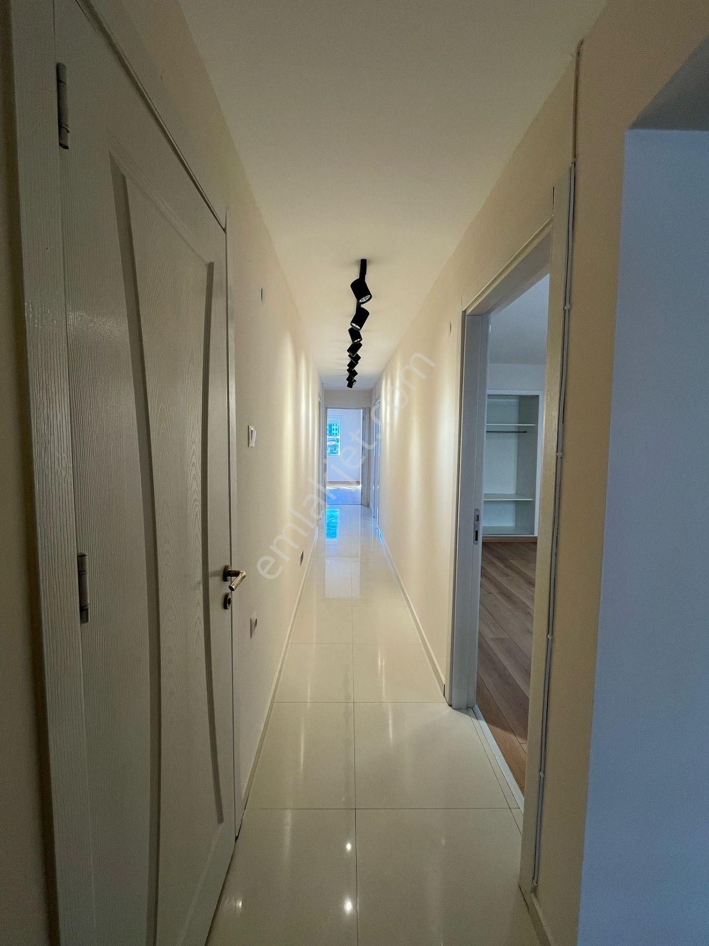 Asil'den İnönü Cad. 3+1 Full Yapılı Otoparklı Geniş Ferah Daire - Görsel 14