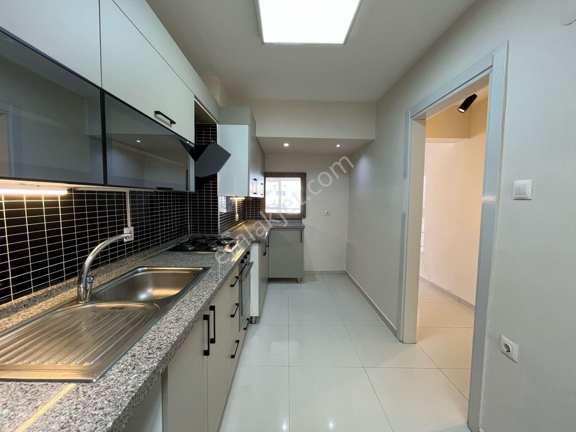 Asil'den İnönü Cad. 3+1 Full Yapılı Otoparklı Geniş Ferah Daire - Görsel 11