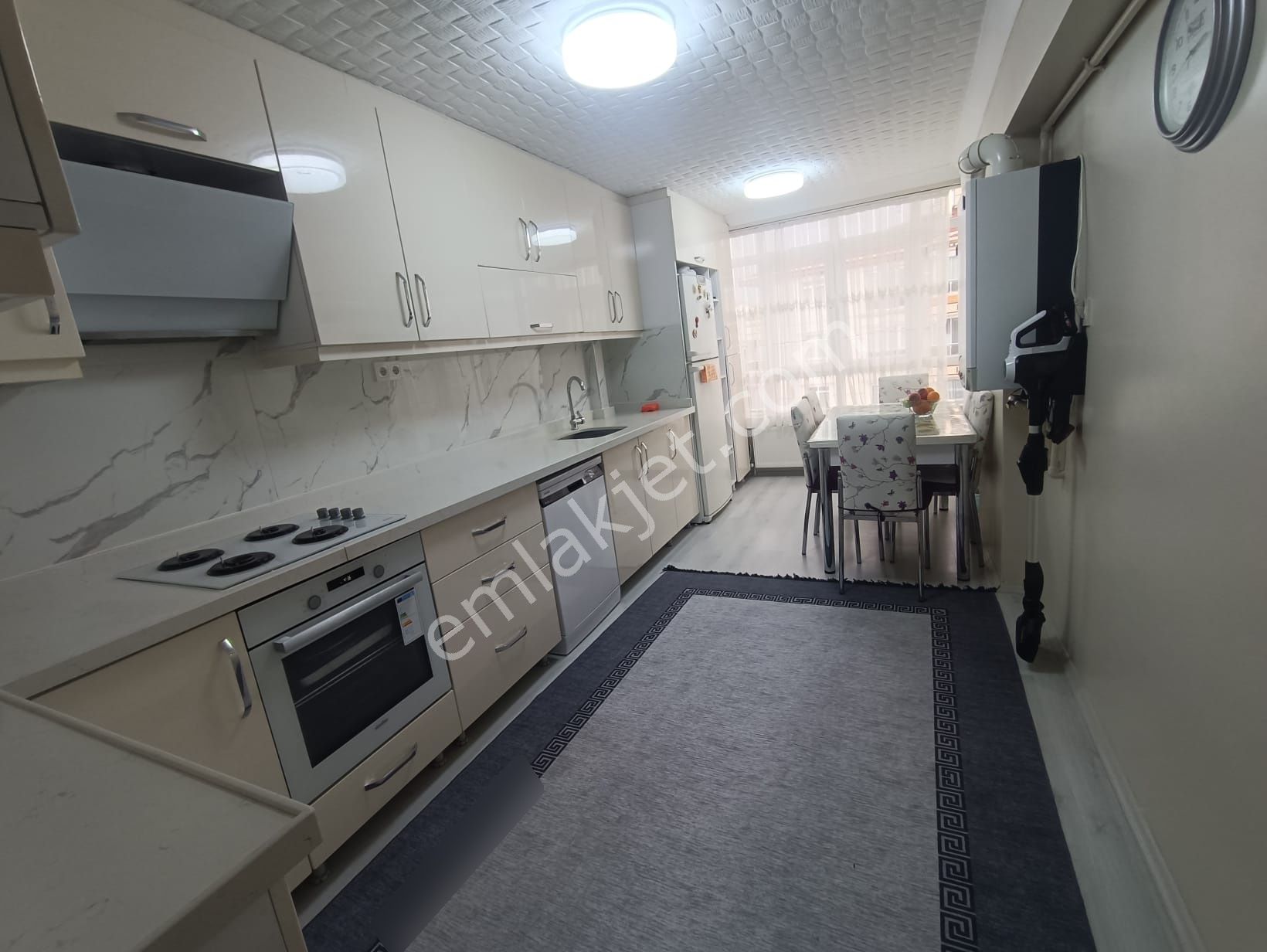 Mç Emlak'tan Malazgirt Mahale'sınde 5+1 Teras Satılık Daire - Görsel 3