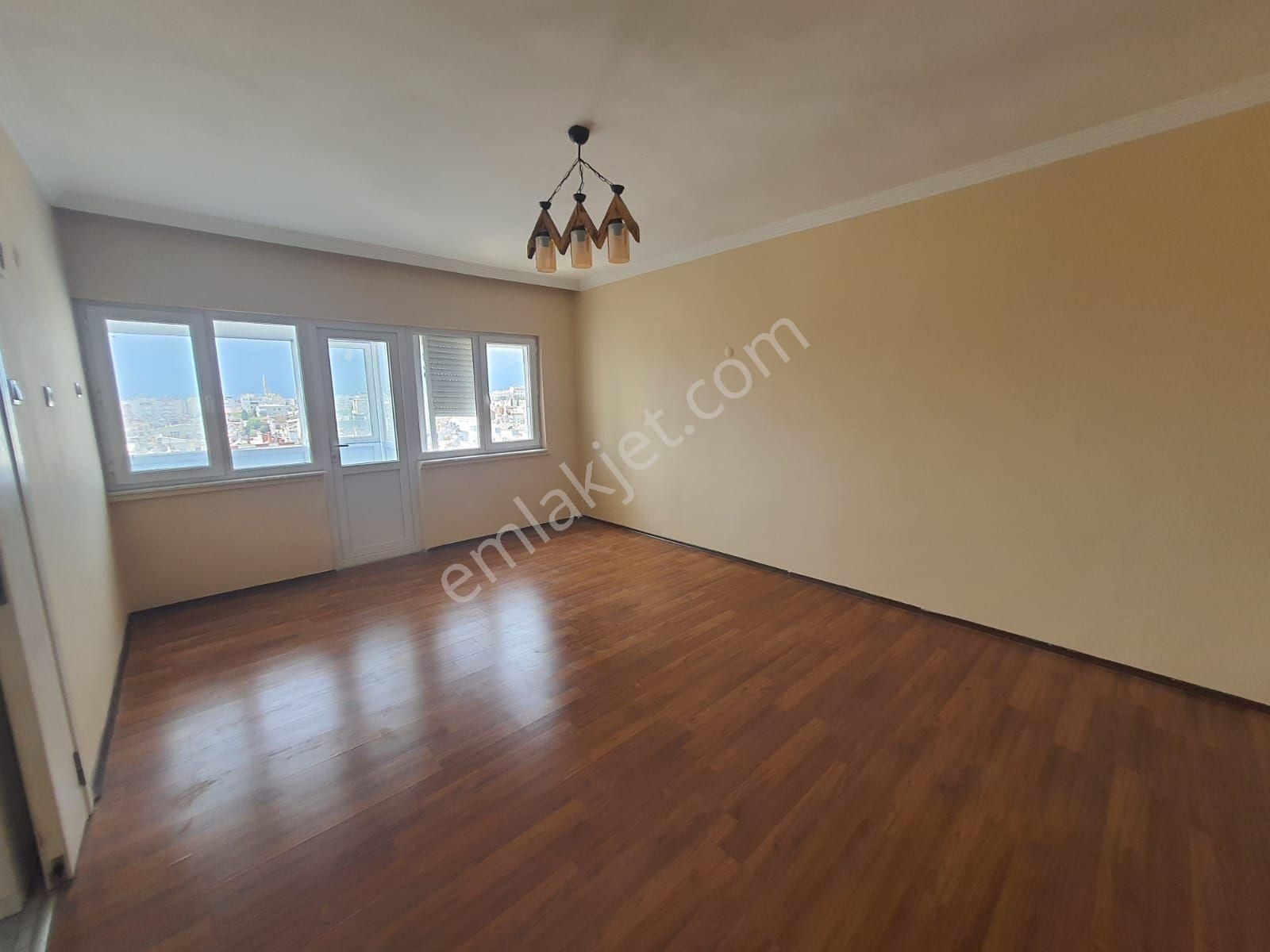 Mithatpaşa Cad. Üzeri Asansörlü 2+1 Esktra 2 Dükkan Hisseli - Görsel 11