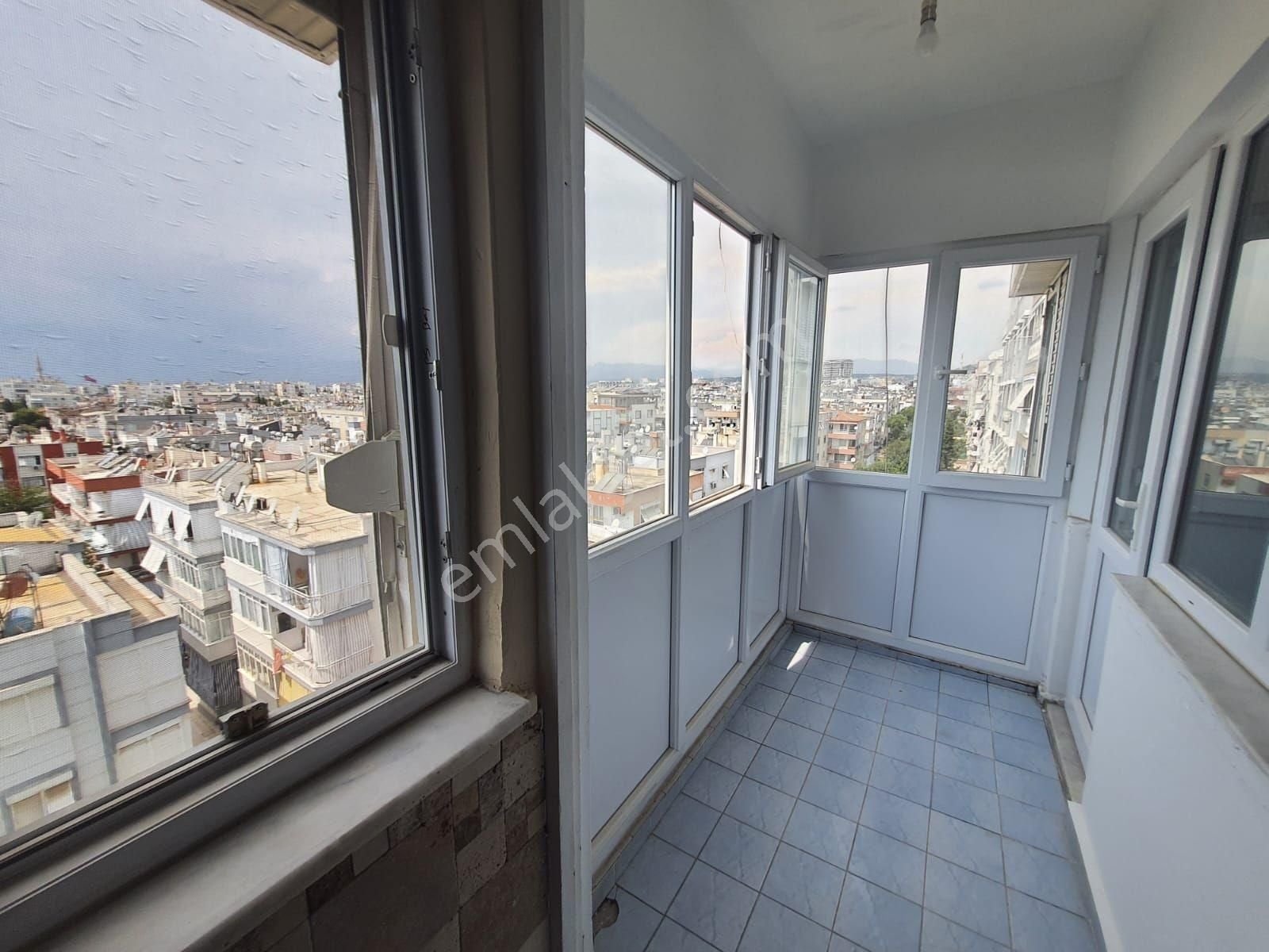 Mithatpaşa Cad. Üzeri Asansörlü 2+1 Esktra 2 Dükkan Hisseli - Görsel 8