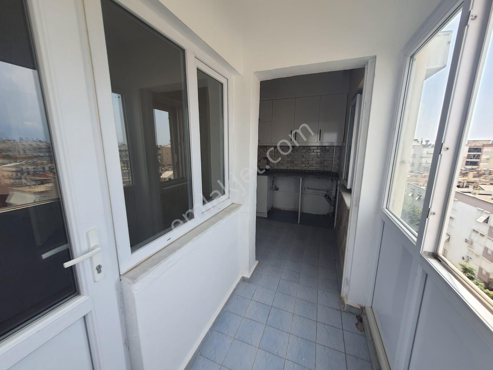 Mithatpaşa Cad. Üzeri Asansörlü 2+1 Esktra 2 Dükkan Hisseli - Görsel 18