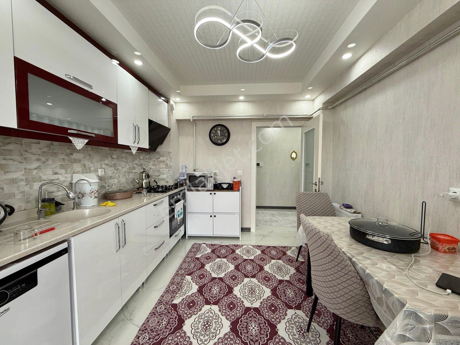 Ankara Keciören Karakaya Mahallesinde Cambalkonlu,manzaralı 3+1 Daire - Görsel 32