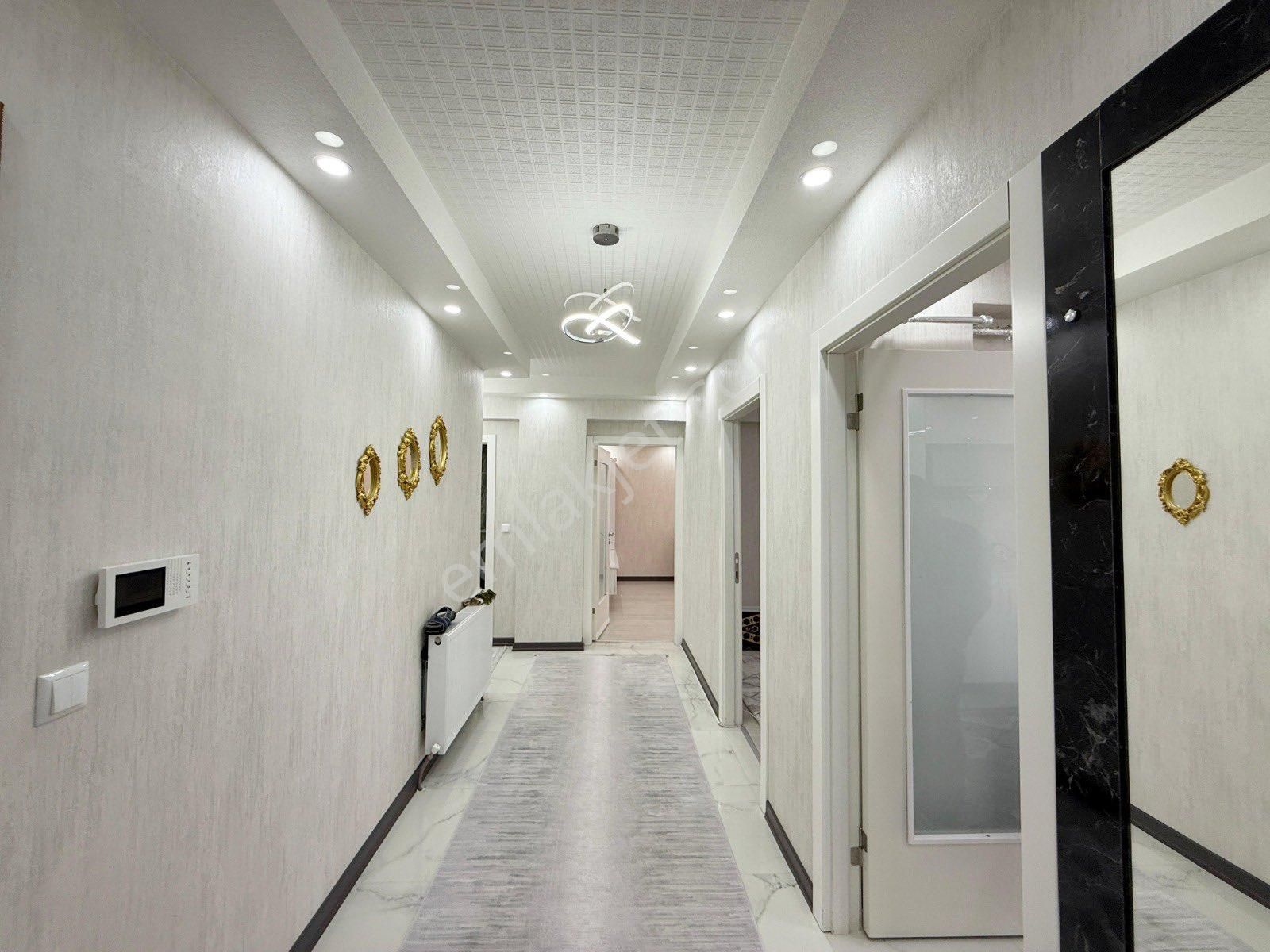 Ankara Keciören Karakaya Mahallesinde Cambalkonlu,manzaralı 3+1 Daire - Görsel 13