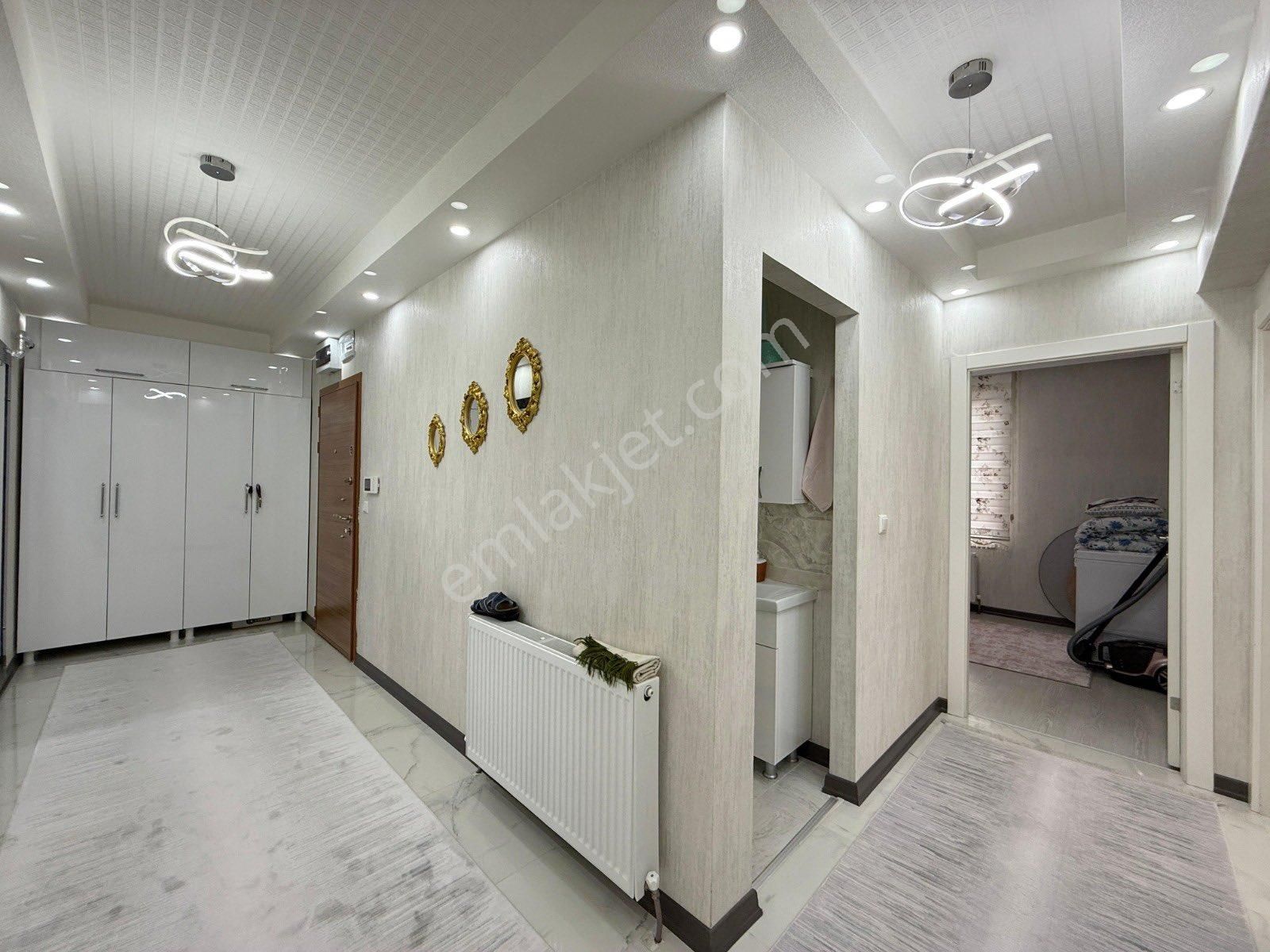 Ankara Keciören Karakaya Mahallesinde Cambalkonlu,manzaralı 3+1 Daire - Görsel 29