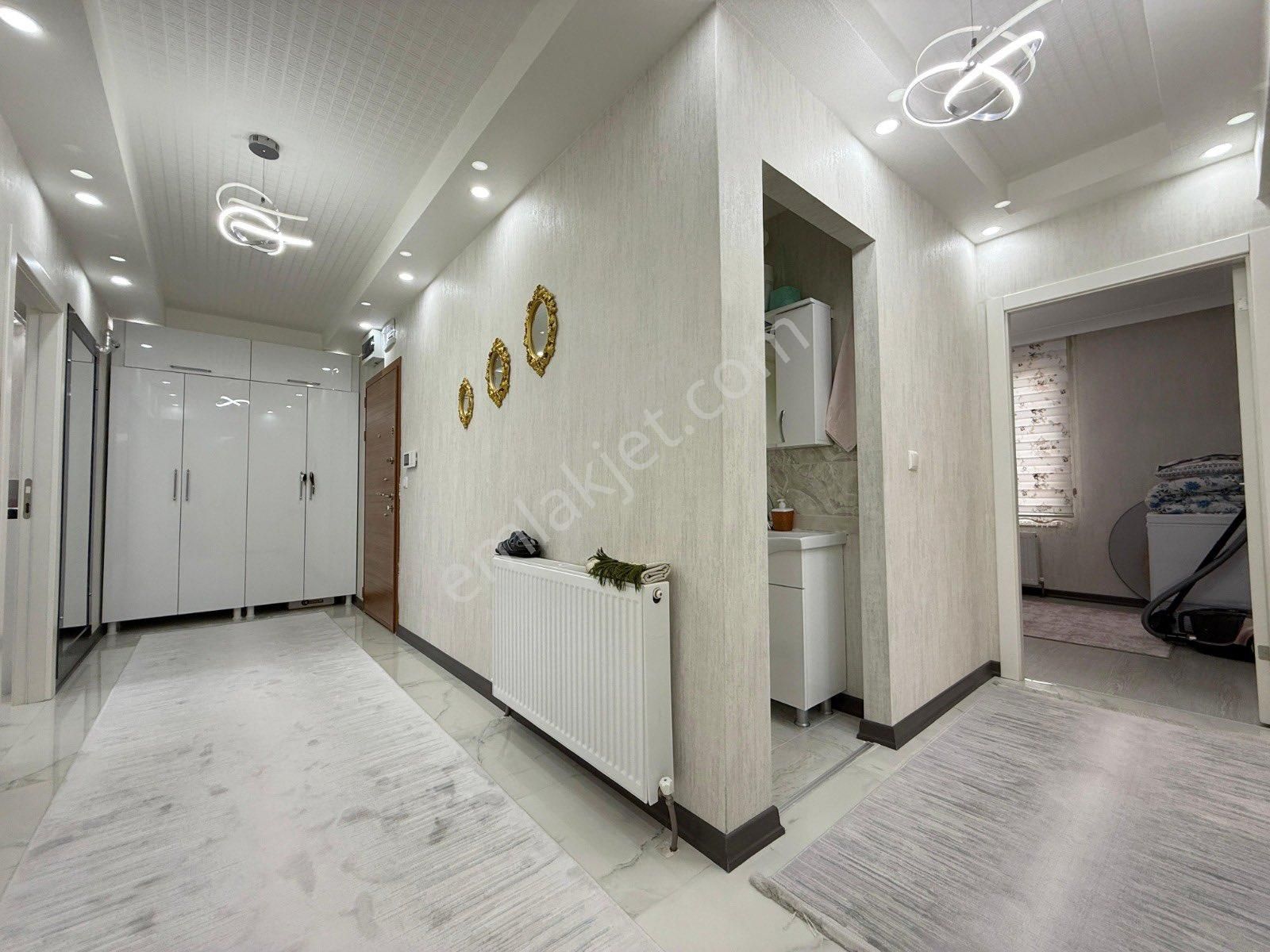 Ankara Keciören Karakaya Mahallesinde Cambalkonlu,manzaralı 3+1 Daire - Görsel 28