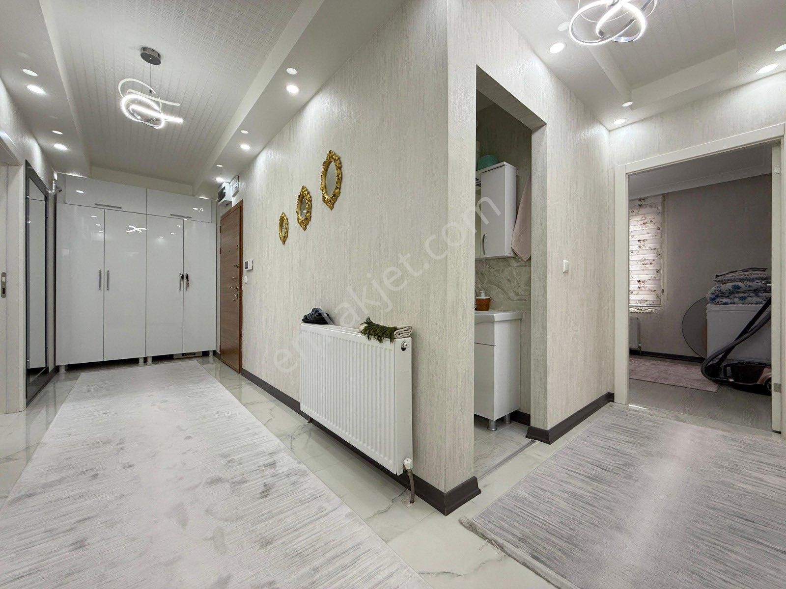 Ankara Keciören Karakaya Mahallesinde Cambalkonlu,manzaralı 3+1 Daire - Görsel 6