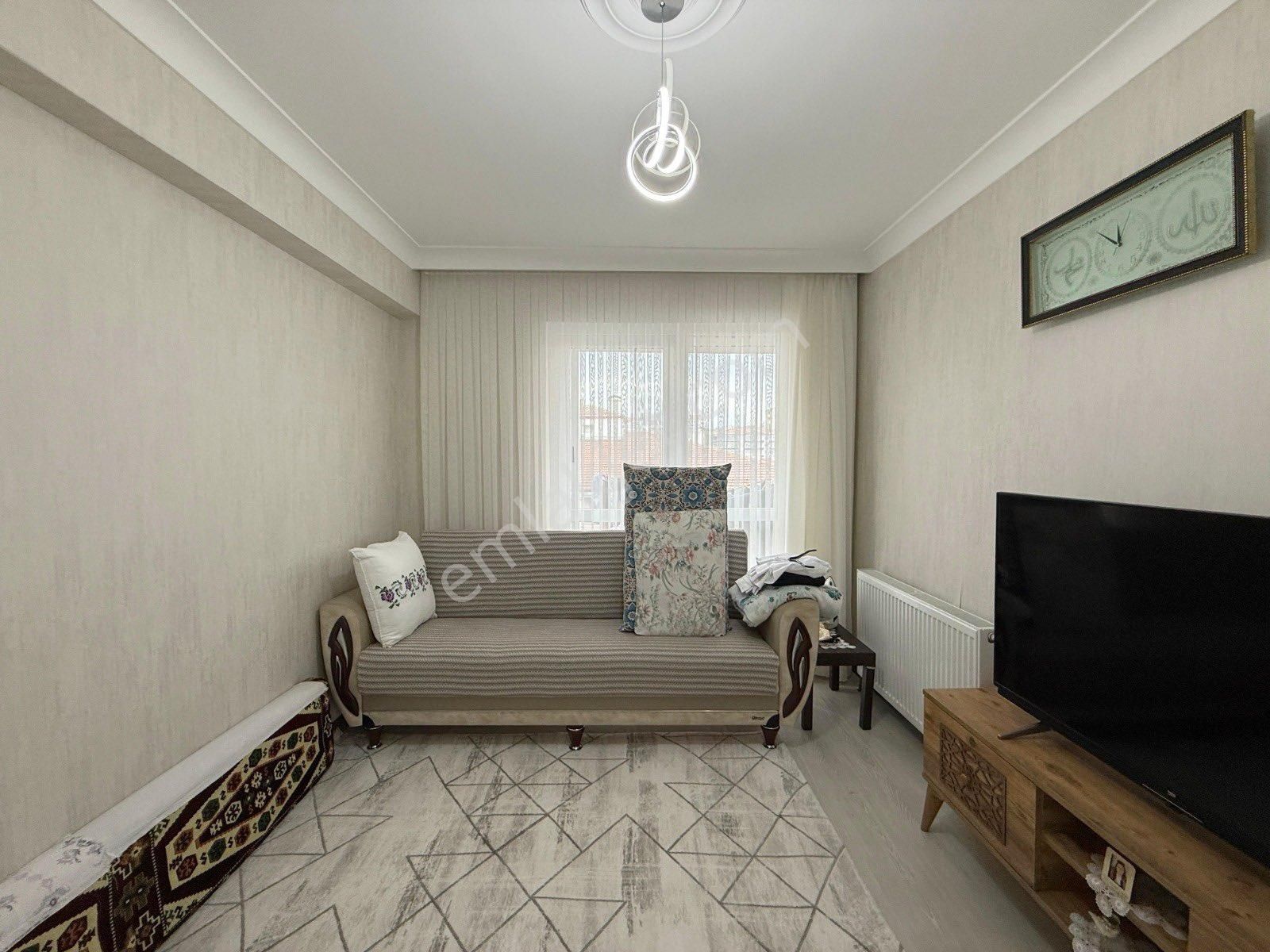 Ankara Keciören Karakaya Mahallesinde Cambalkonlu,manzaralı 3+1 Daire - Görsel 25