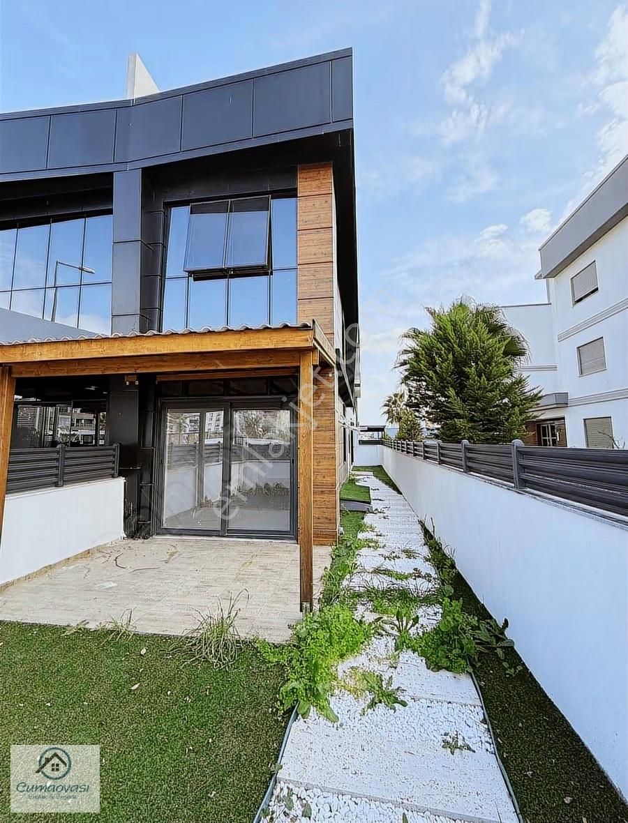 Cumaovası Emlaktan Satılık Barbaros'ta 6+1 Ticari+konut