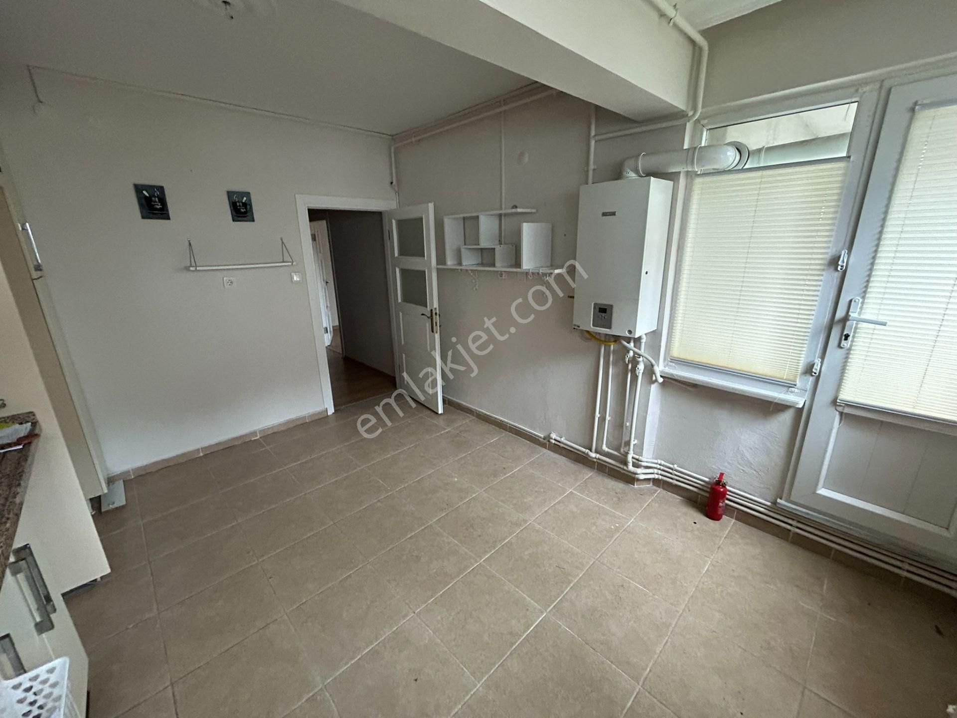 Cihan Emlaktan Kiralık Paşabayırda Ana Cadde Üzeri Otoparklı 2+1 Daire - Görsel 4