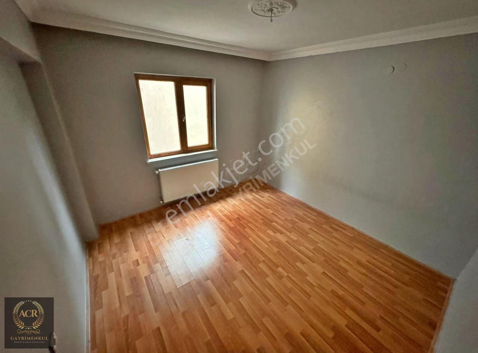 Acr'den Salı Pazarı Yakını Geniş M2 Giyinme Odalı 3.5+1 Daire - Görsel 7
