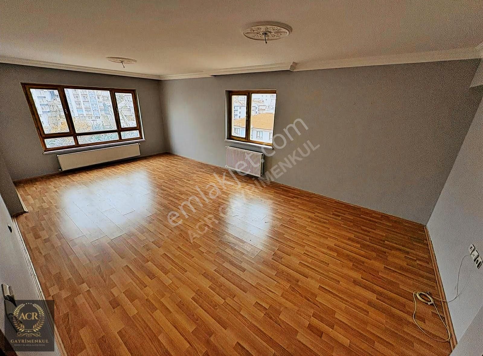 Acr'den Salı Pazarı Yakını Geniş M2 Giyinme Odalı 3.5+1 Daire - Görsel 16