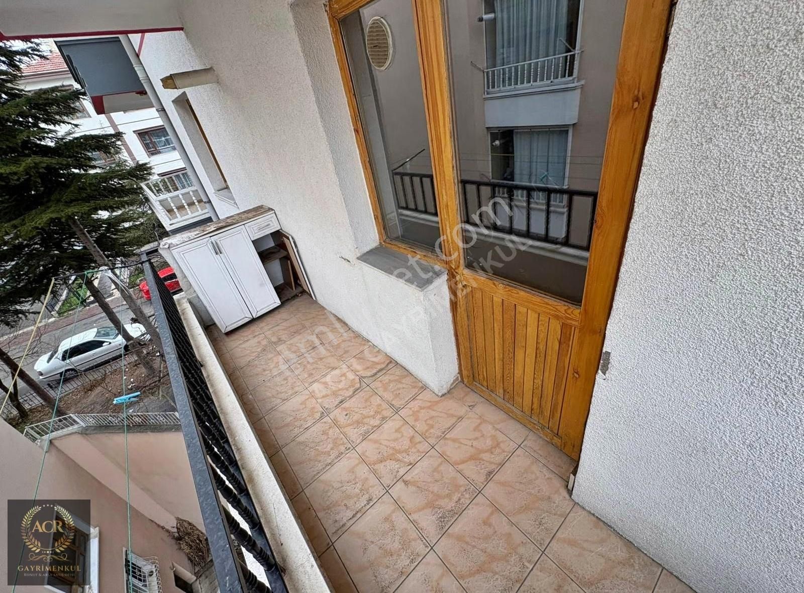 Acr'den Salı Pazarı Yakını Geniş M2 Giyinme Odalı 3.5+1 Daire - Görsel 9