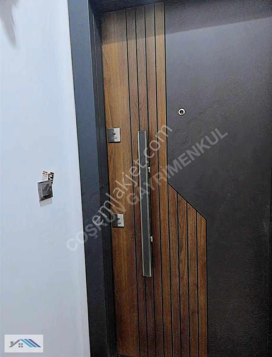 Pendik Velibaba Ana Cadde Üzeri Satılık 2+1 - Görsel 2